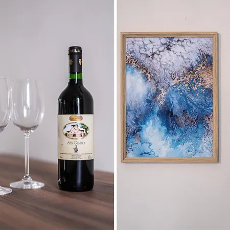 Anna's Your Away From Appartement